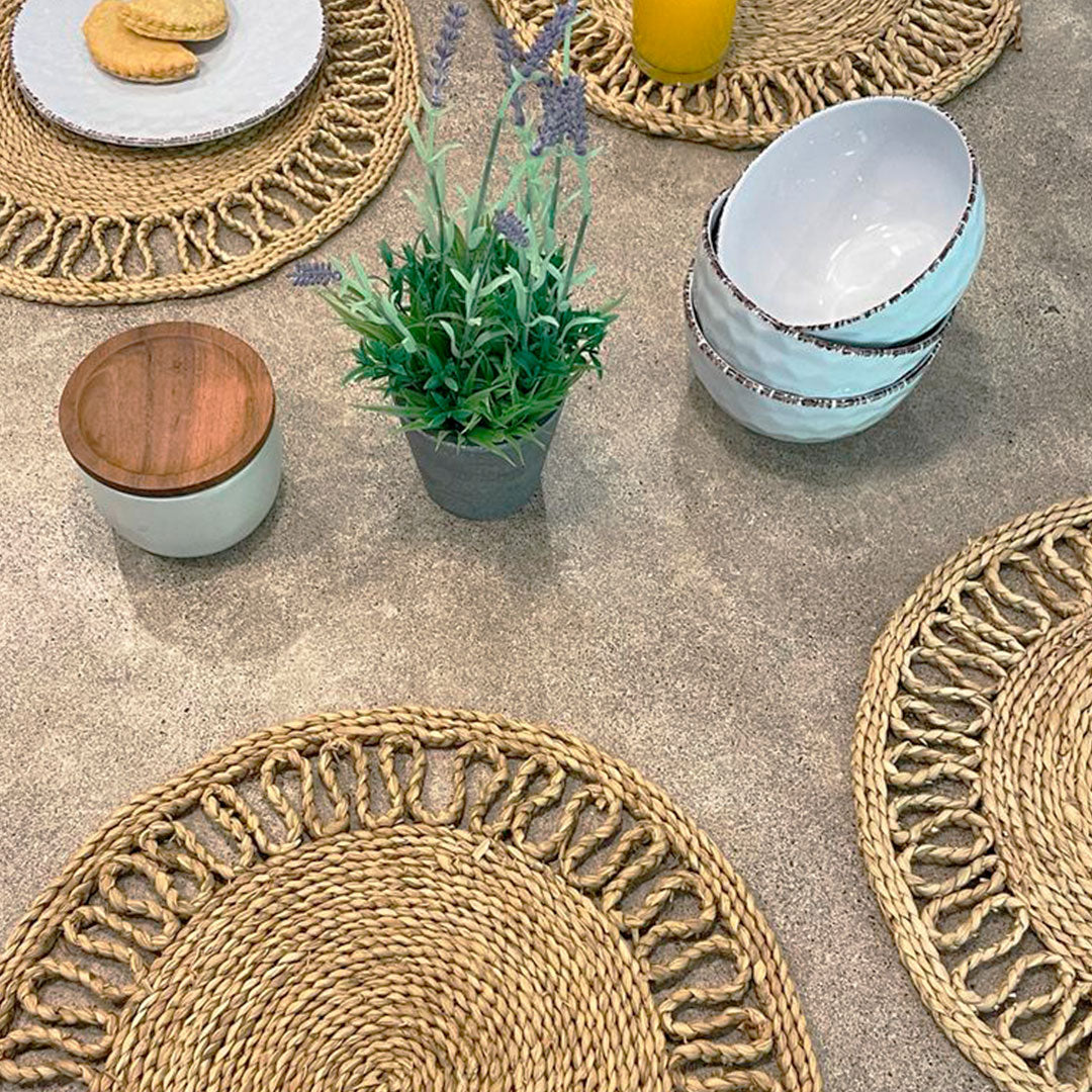 4 pack Natural Round Placemats