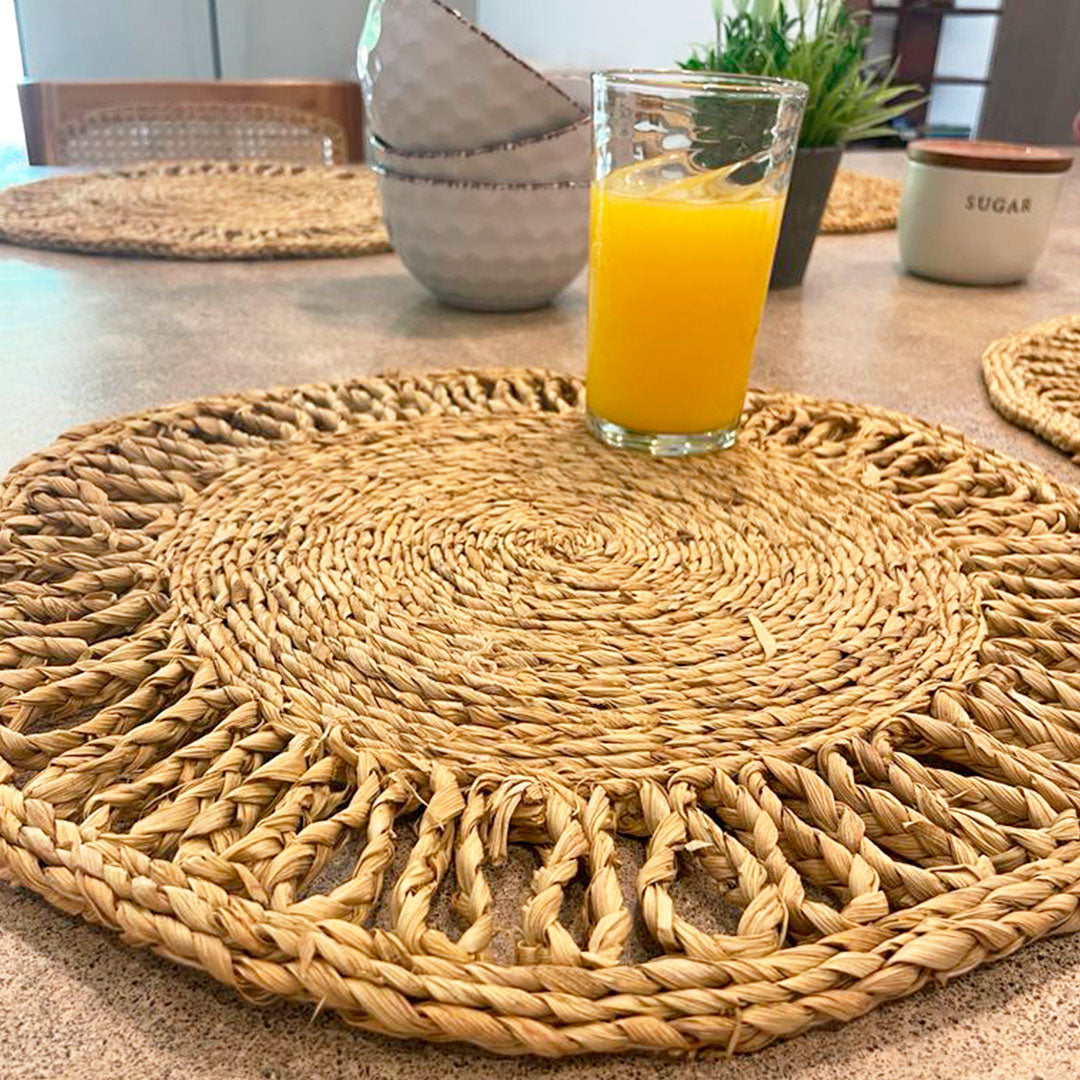 4 pack Natural Round Placemats