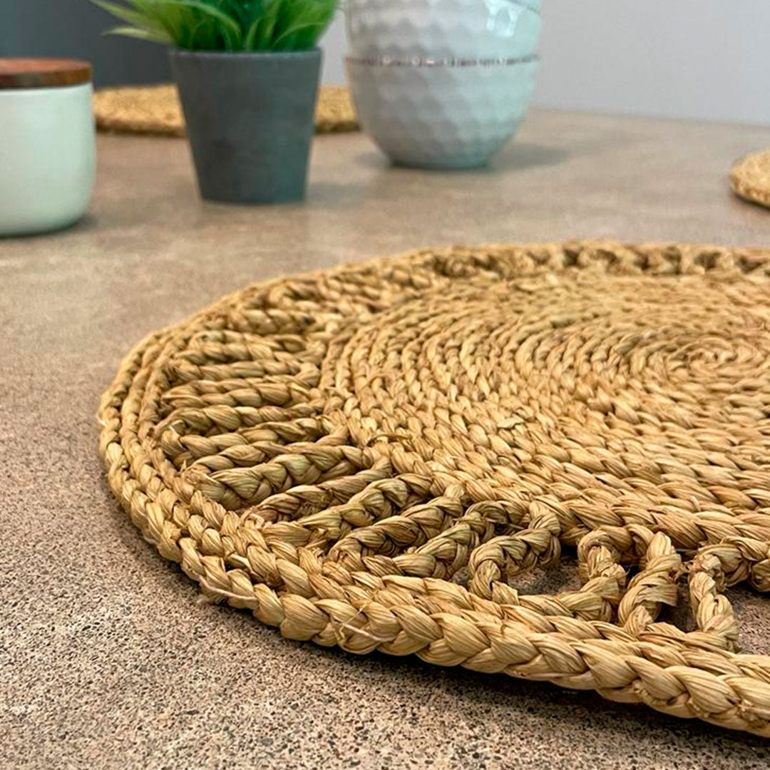 4 pack Natural Round Placemats